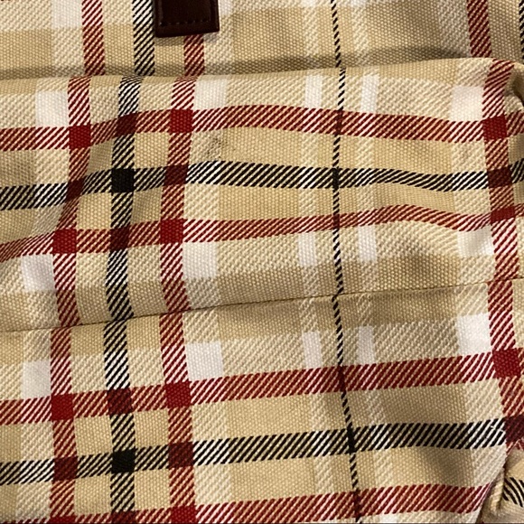 LuLu Dharma tote / overnight bag - Picture 2 of 5